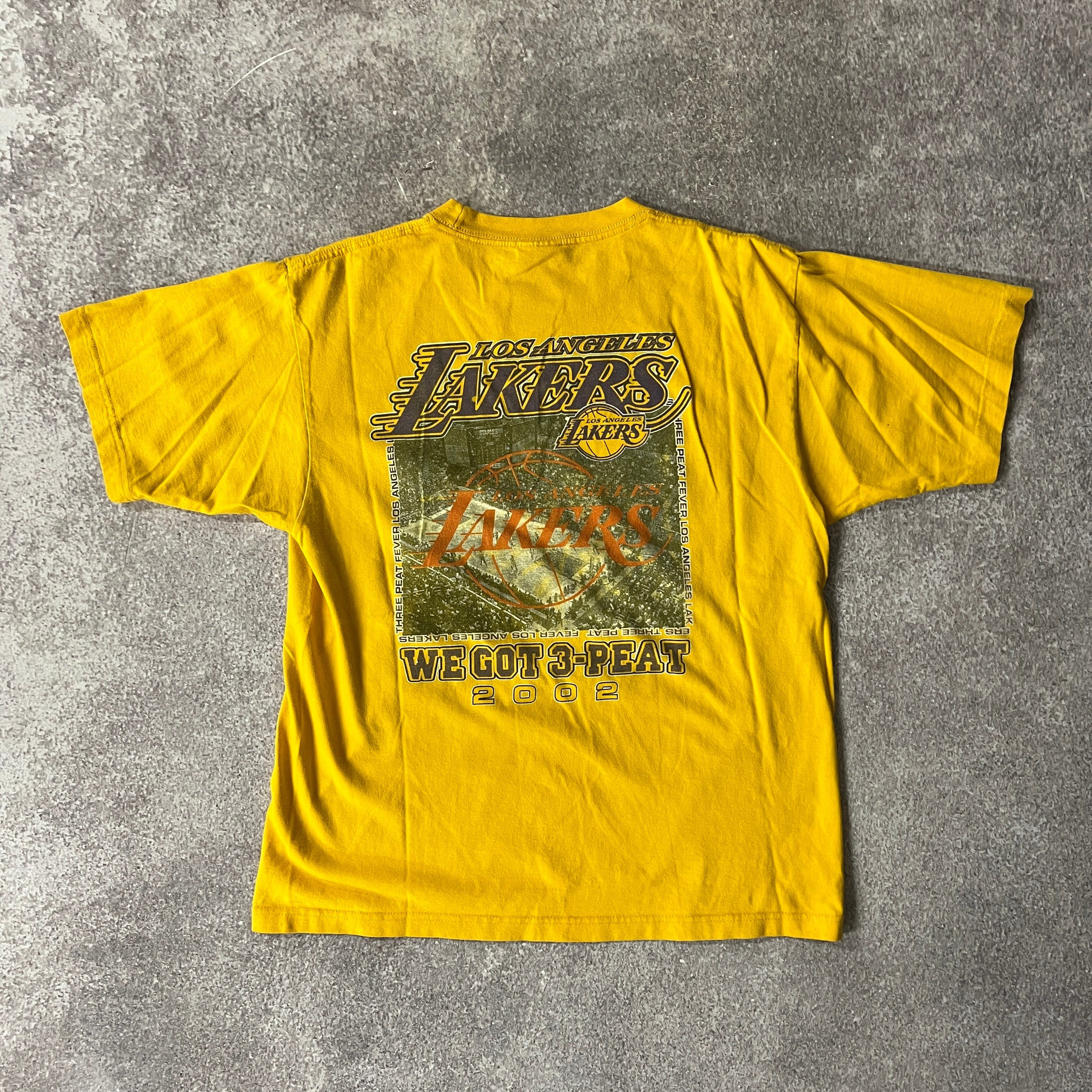 Y2K Los Angeles Lakers Lakers 3-Peat Big Logo Tee L
