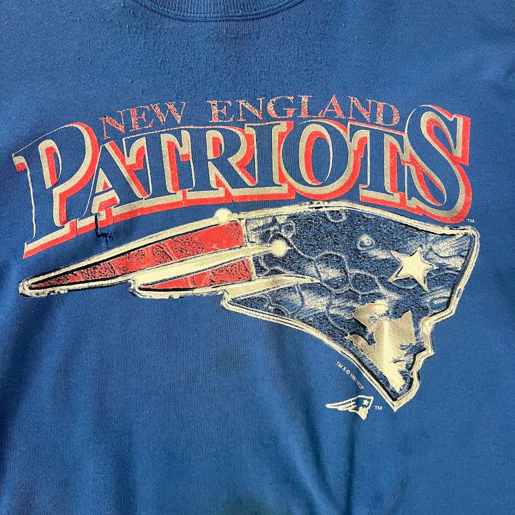 90s New England Patriots NFL Big Logo Distressed Cracked Print Crewneck XL