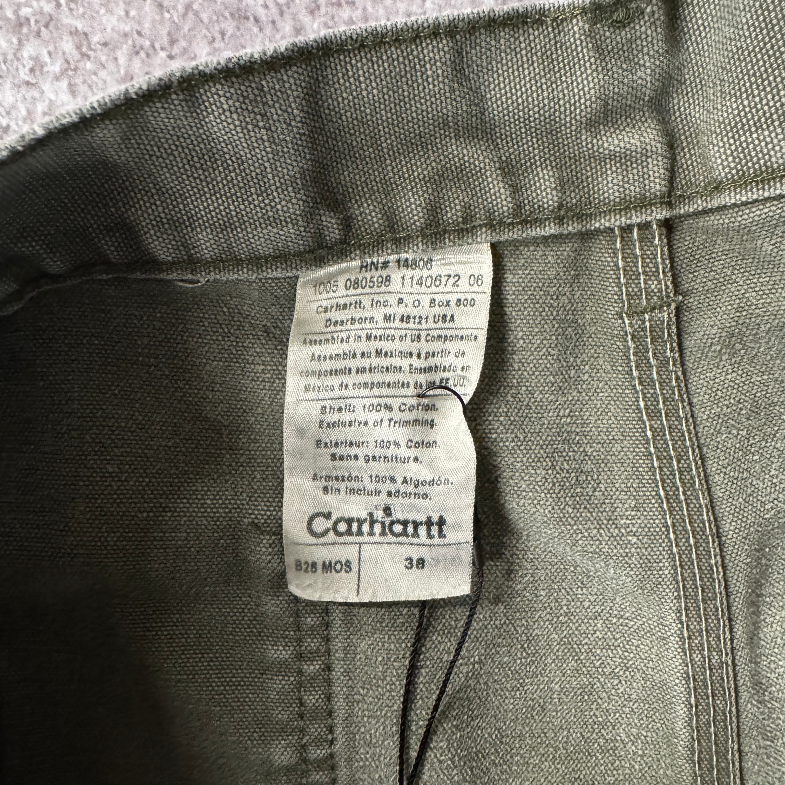 Y2K Carhartt Duck Canvas Green Distressed Shorts 38W x 9L