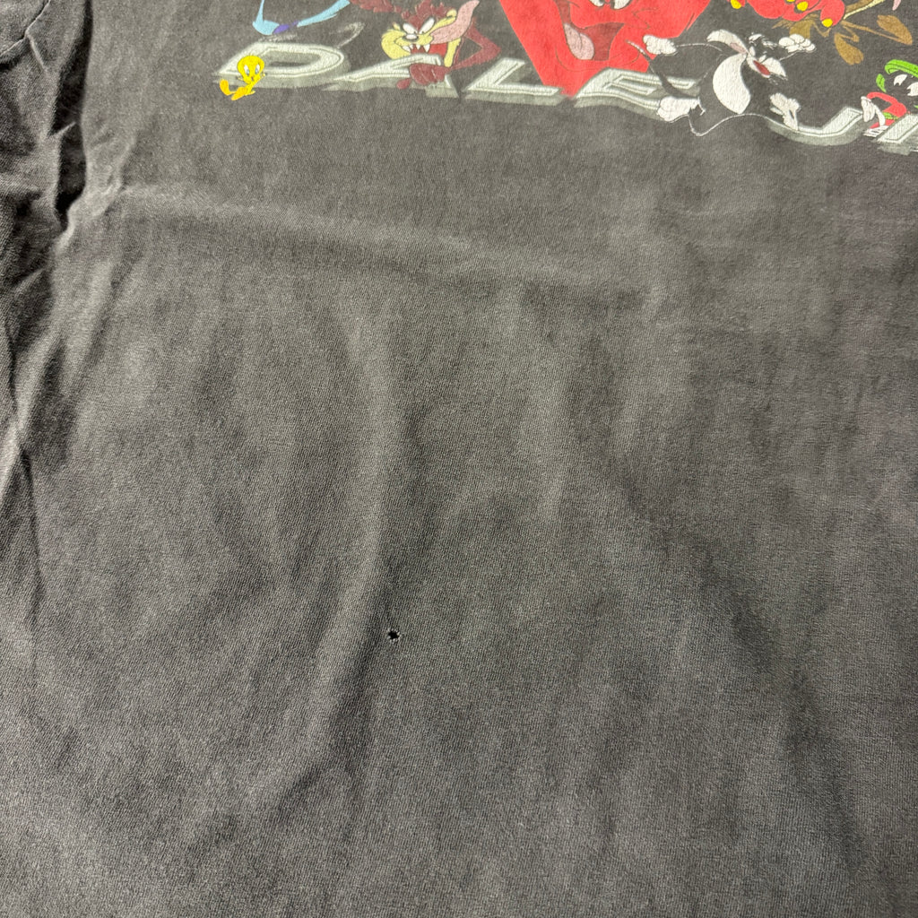 90s Looney Tunes NASCAR Chase Authentics Tee L