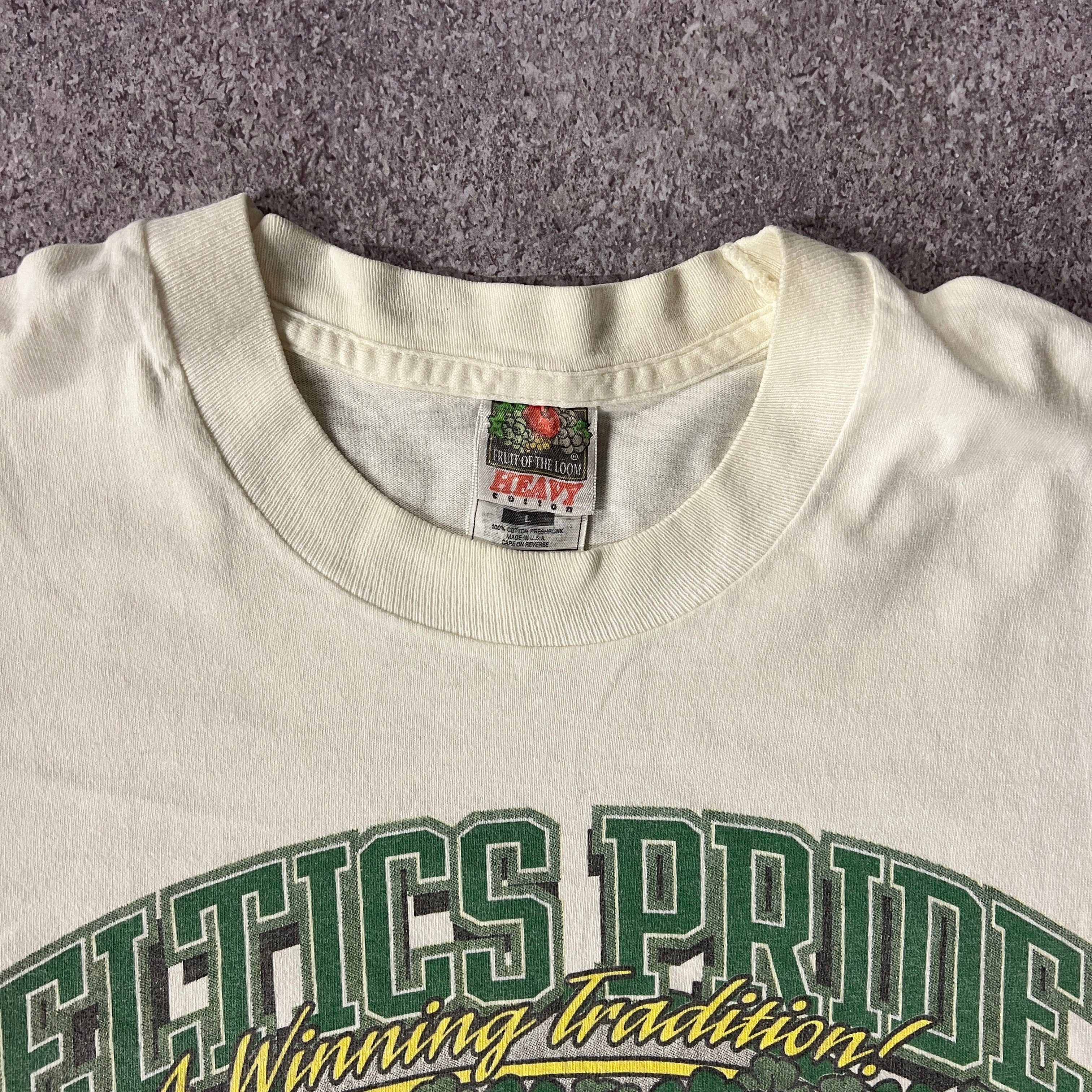 Y2K Boston Celtics Fruit of the Loom Sun Faded Tee L