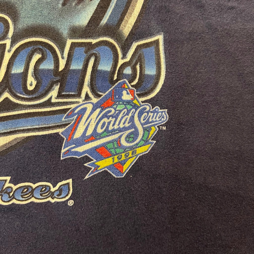 90s New York Yankees MLB Pro Player Big Logo Cracked Print Vintage Tee L