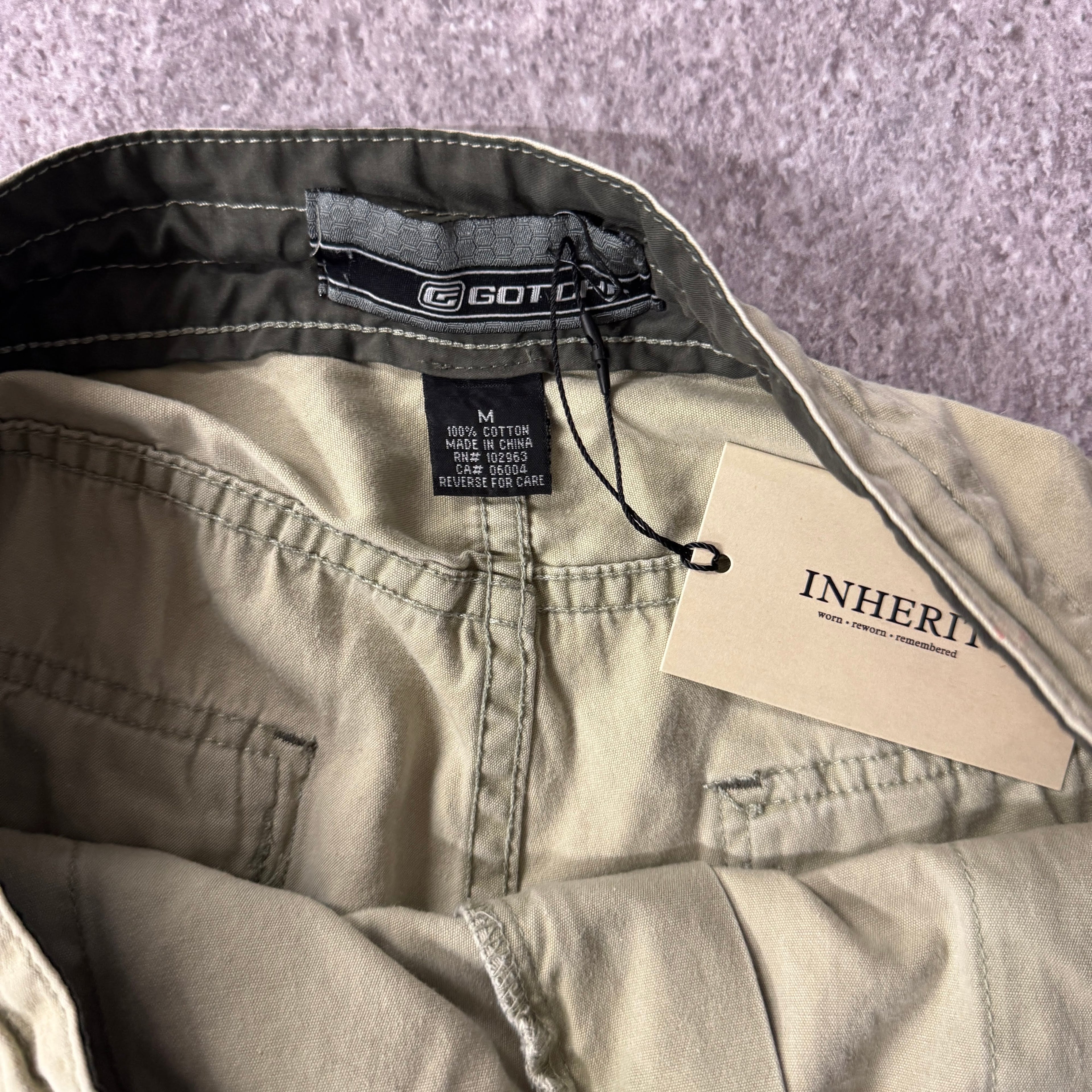 Y2K Gotcha Cargo Shorts Brown Oversized 32W x 11L
