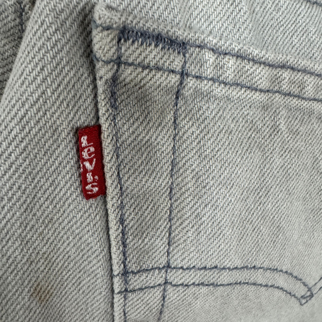 90s Levi's Gray Distressed Jeans 33W x 34L