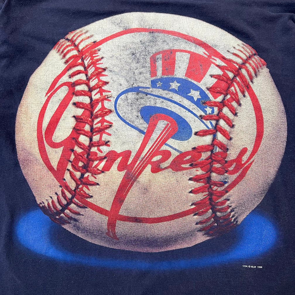 90s New York Yankees MLB Tour Champ Big Logo Cracked Print Vintage Tee L