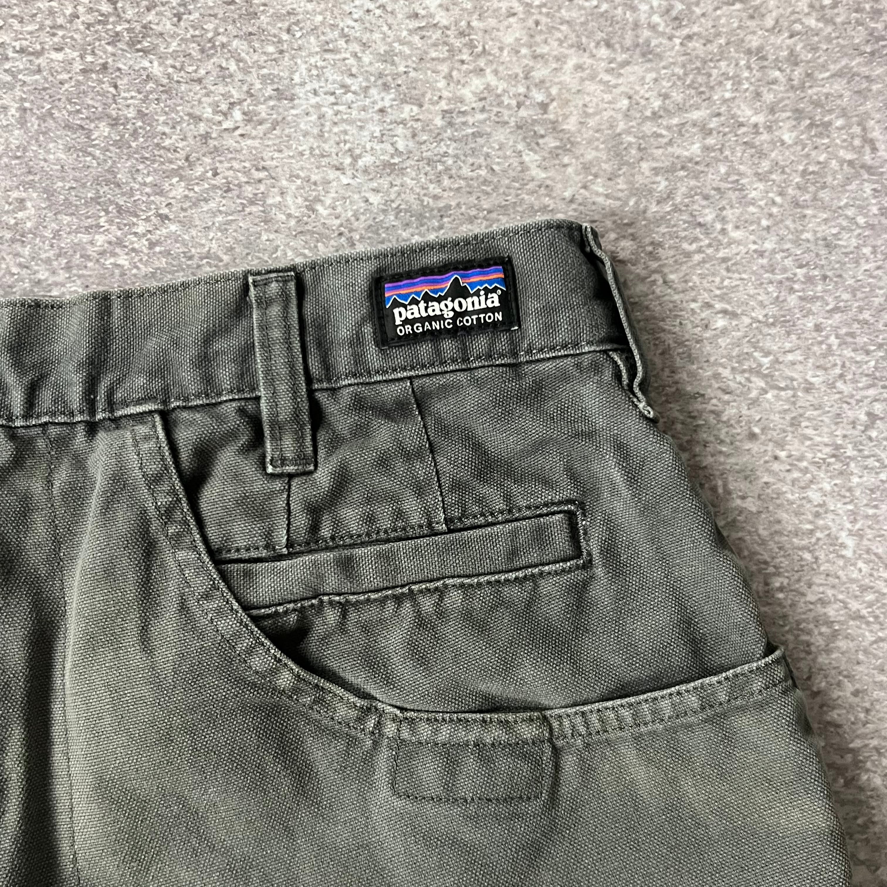 Y2K Patagonia Gray Workwear Shorts 31W x 7L