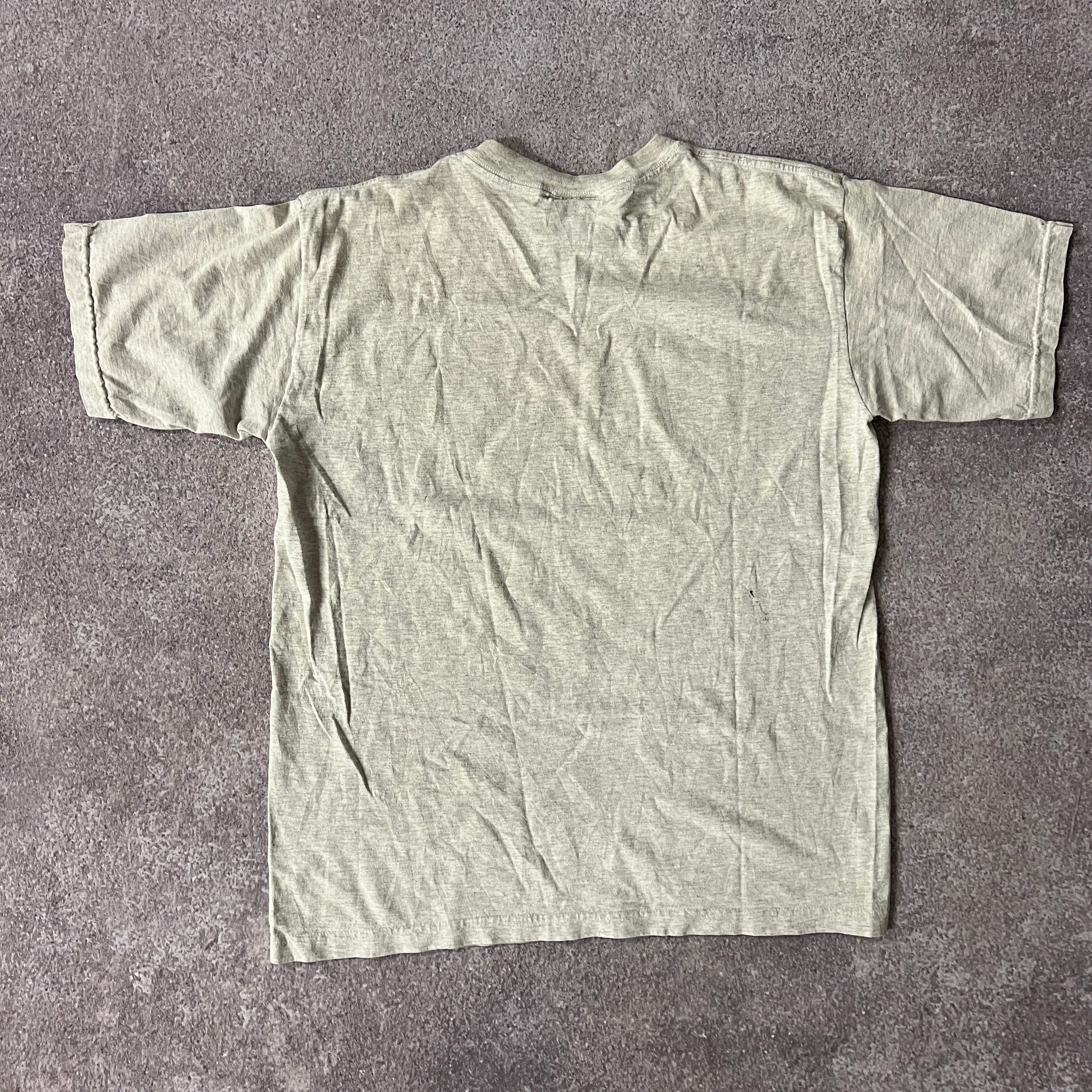 80s Tri-lake Inc. College Basketball Big Logo Tee L