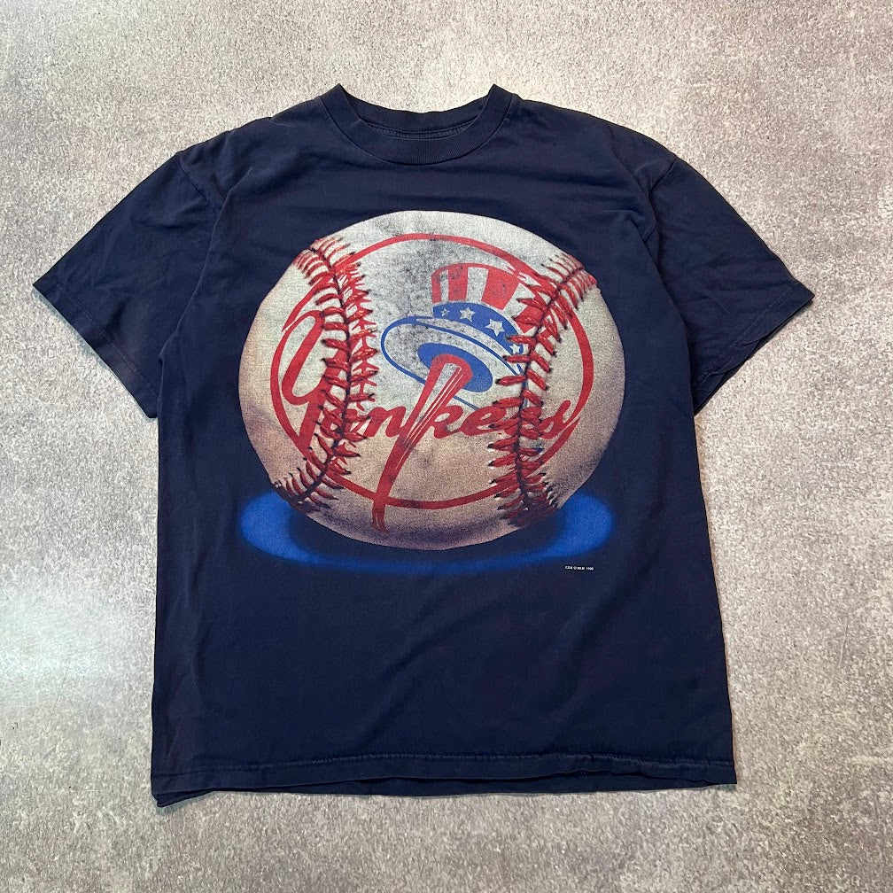90s New York Yankees MLB Tour Champ Big Logo Cracked Print Vintage Tee L