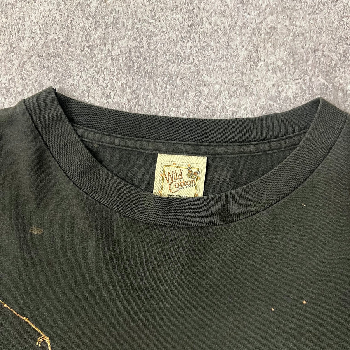 90s Wild Cotton Back Graphic Cracked Print Sun Faded Single Stitch Tee XL