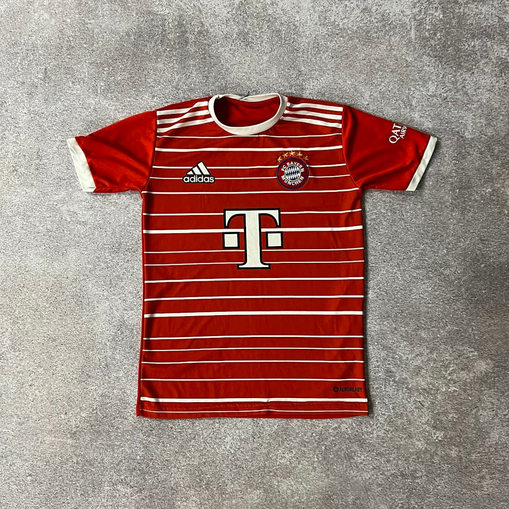 2020s FC Bayern Munich Adidas Red Back Graphic Jersey S