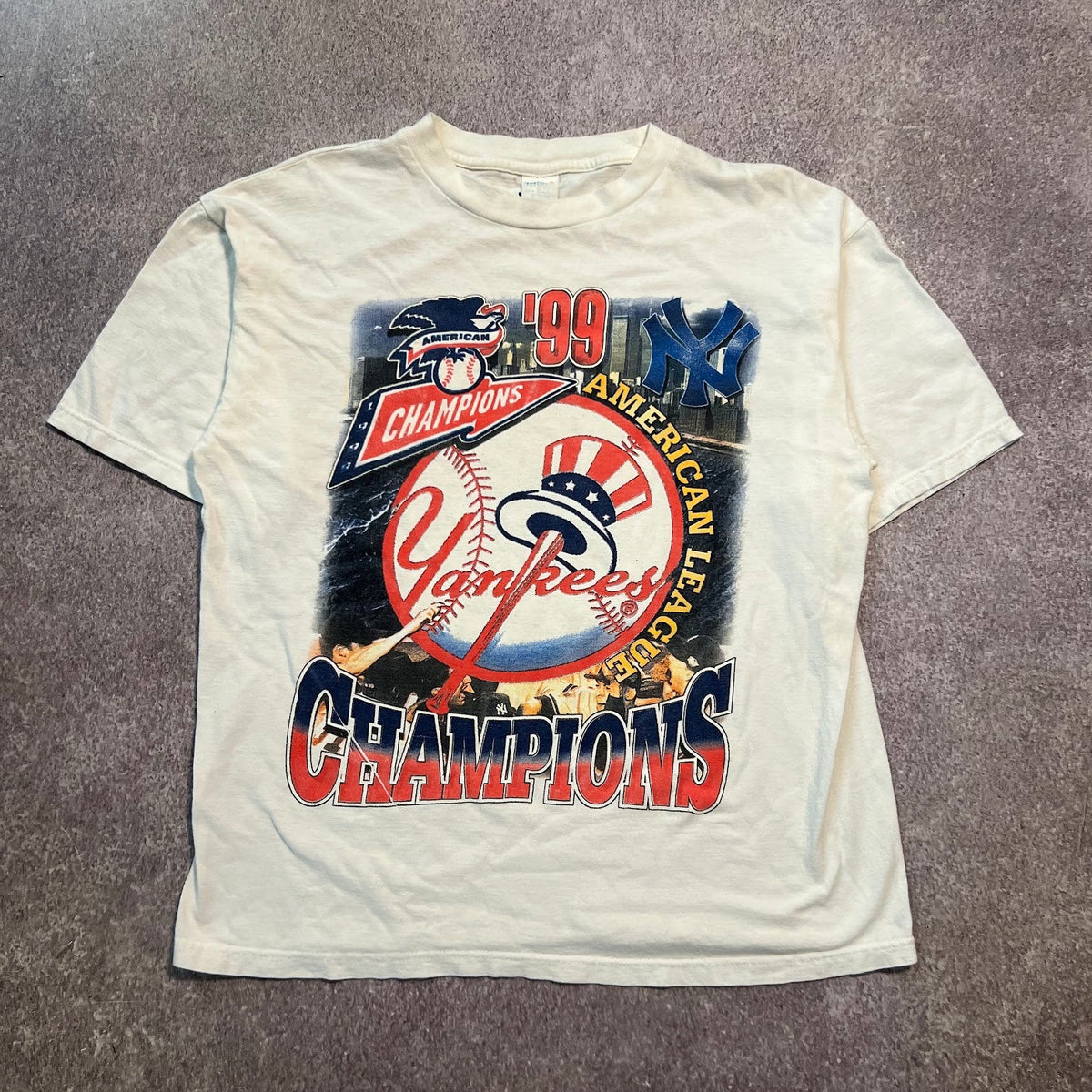 90s New York Yankees MLB Out Do Big Logo Double Stitch Faded Tee L