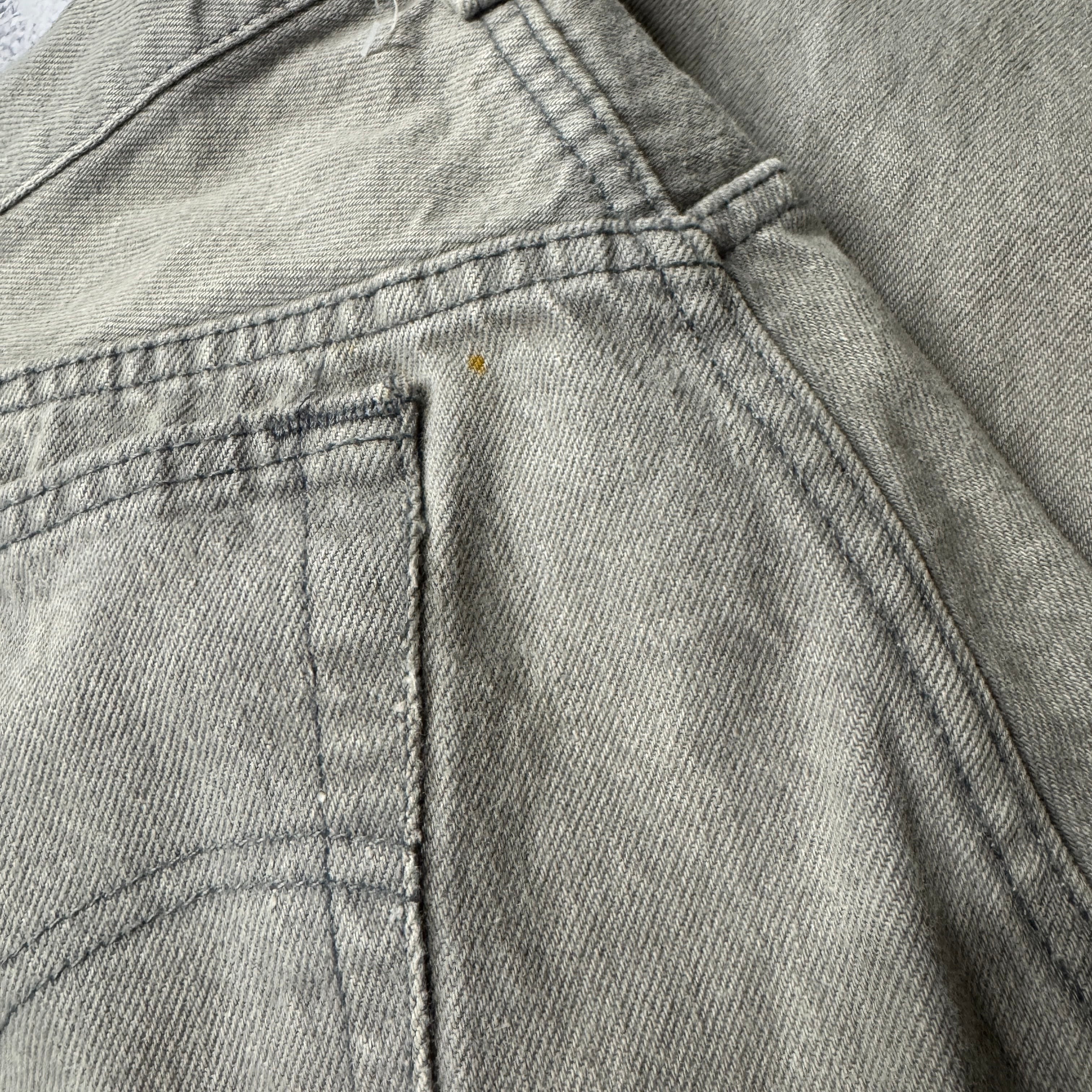 90s Levi's 501 Gray Worn In Jeans 33W x 36L