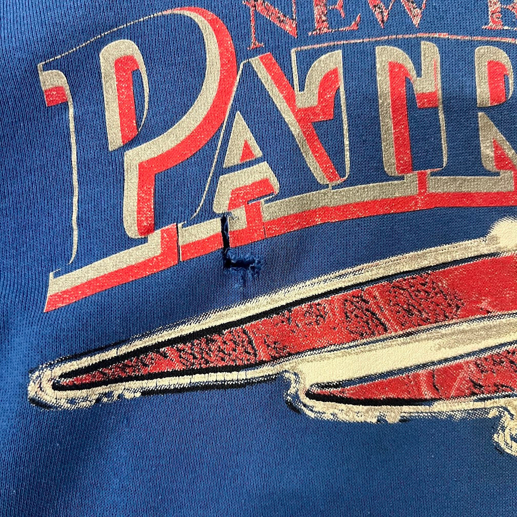 90s New England Patriots NFL Big Logo Distressed Cracked Print Crewneck XL