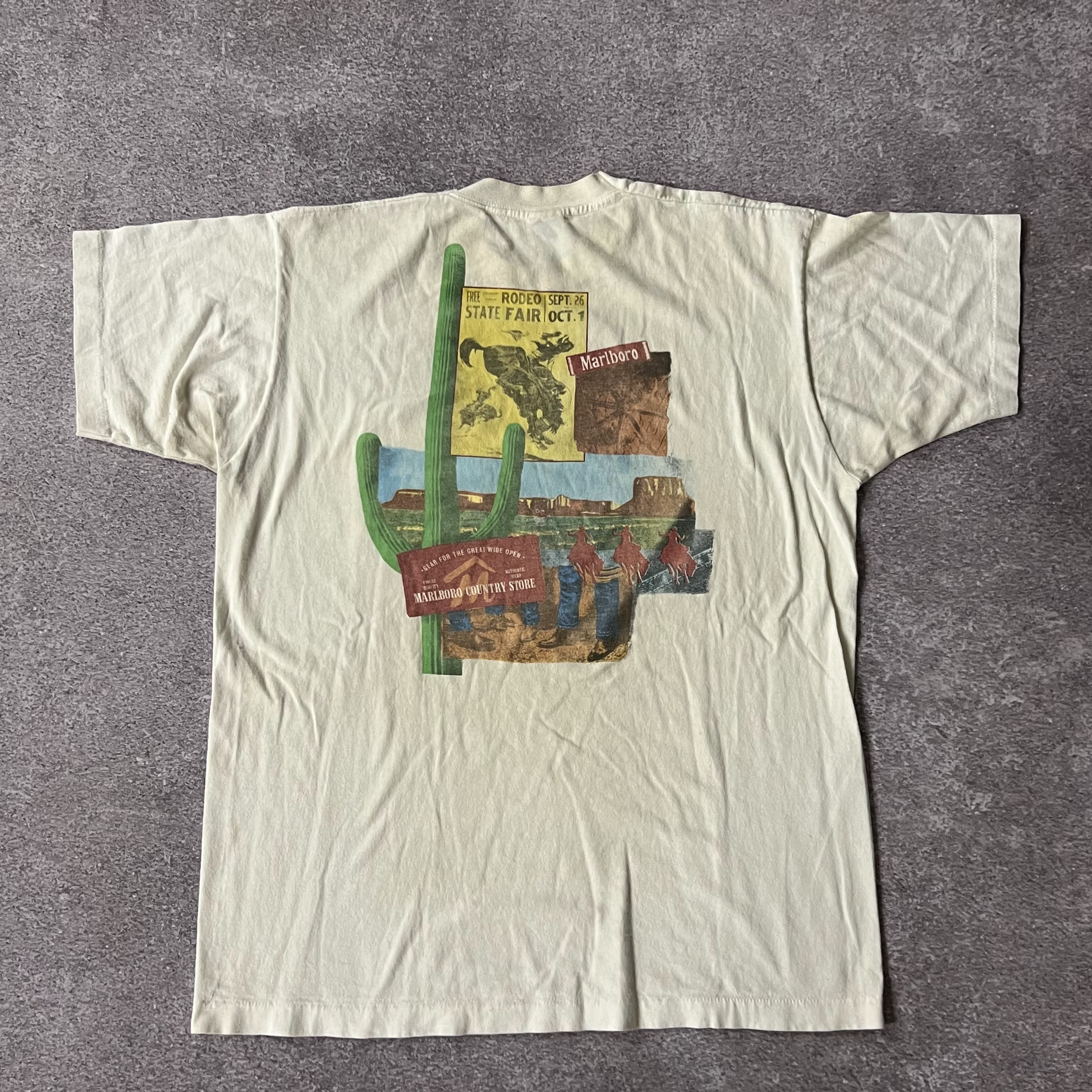 90s Fruit of the Loom Back Graphic Single Stitch Tee XL